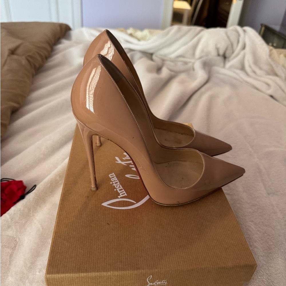 Christian Louboutin So Kate Pumps